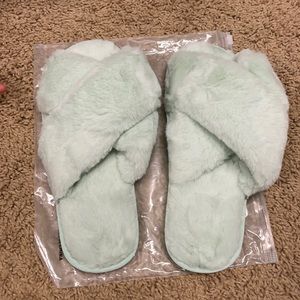 Fuzzy slippers mint green